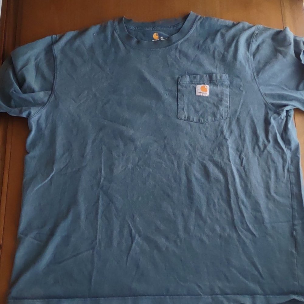 Carhartt blue pocket Tshirt with big spell out hunting dog graphic Men's XL